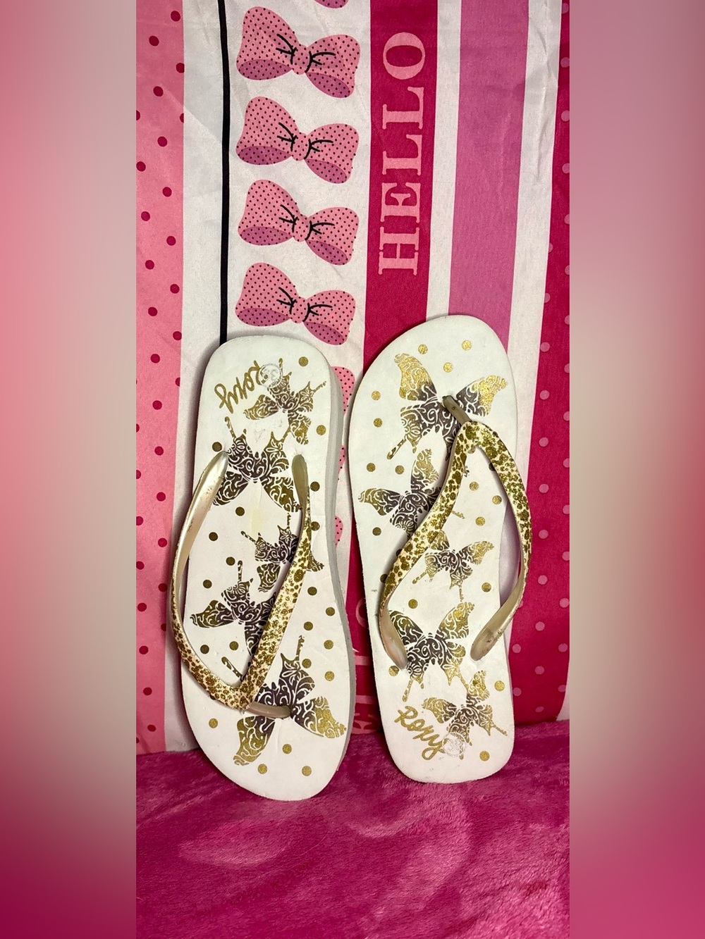 Y2K Roxy Platformed Women’s White and Gold Printed Platform Flip Flops